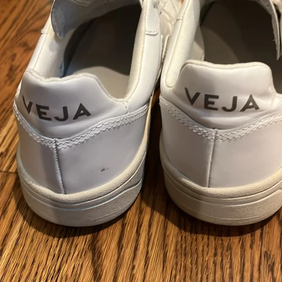 Veja Shoes - Picture 5 of 10